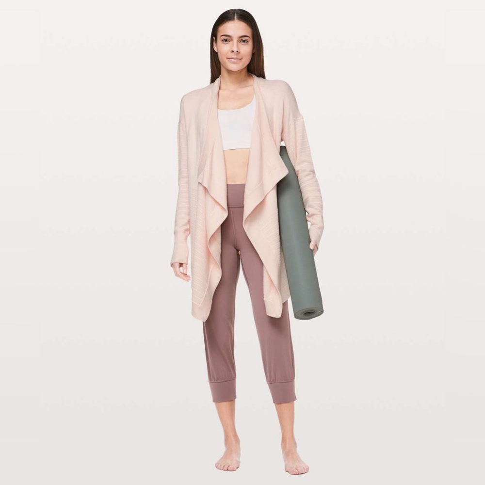 SOLD🚨LULULEMON✨GUC SILKY SOFT✨ Find Your Calm Wrap✨Chantilly✨Size 4 - Picture 3 of 16
